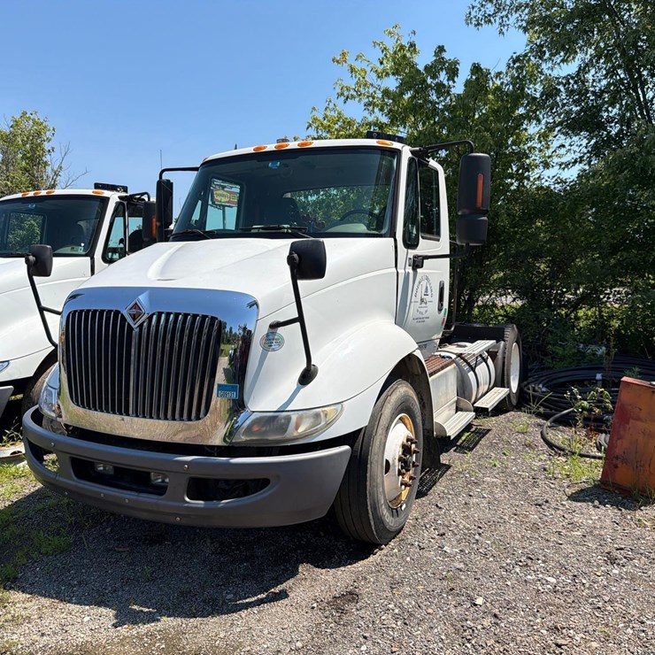 2015 INTERNATIONAL 8600