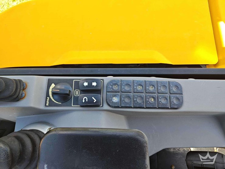 2023-jcb-35z-1-image-20