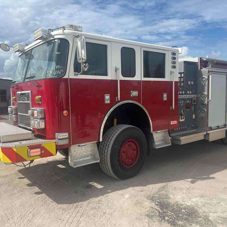 2003 Pierce 4x4 Rescue Pumper Fire Truck