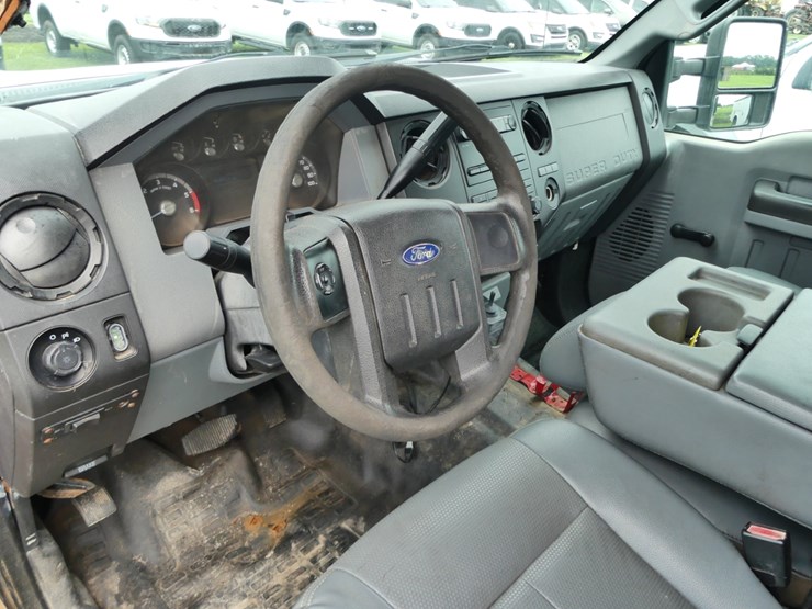 2015-ford-f450-xl-image-14