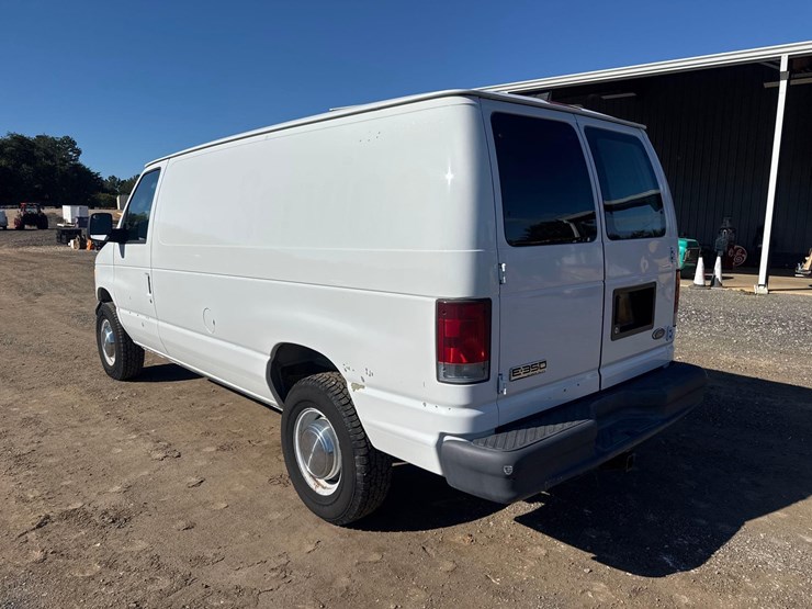 2006-ford-e350-image-4