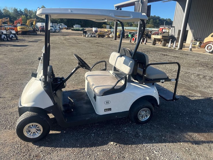 e-z-go-elite-rxv-4-passenger-golf-cart-image-6