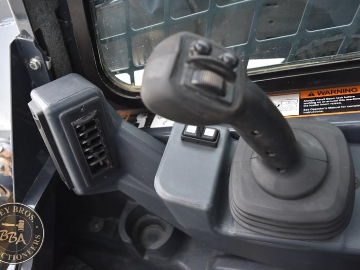 2024-deere-333g-image-48