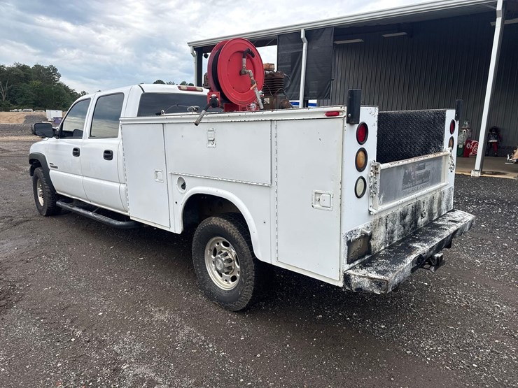 2001-chevrolet-2500hd-image-3