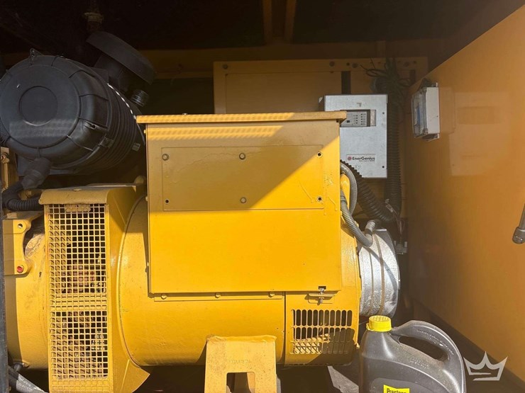2006-caterpillar-d80-4-72kw-standby-diesel-generator-image-11