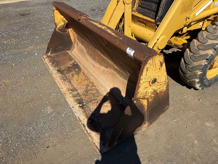 2001-caterpillar-420d-image-13
