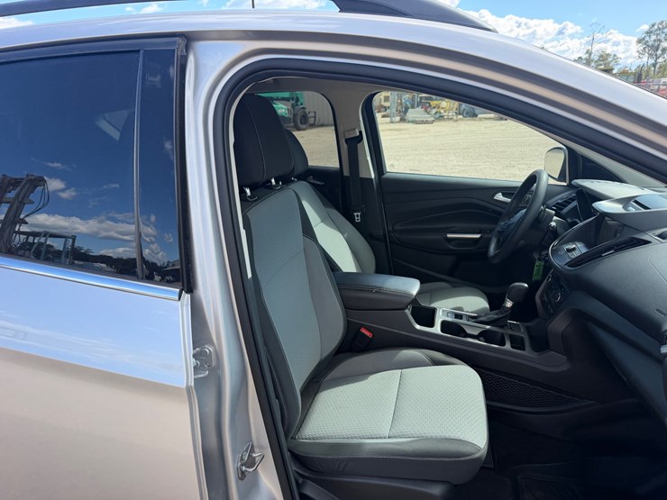2017-ford-escape-image-11