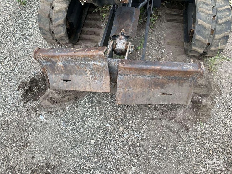 2021-bobcat-e10-image-13