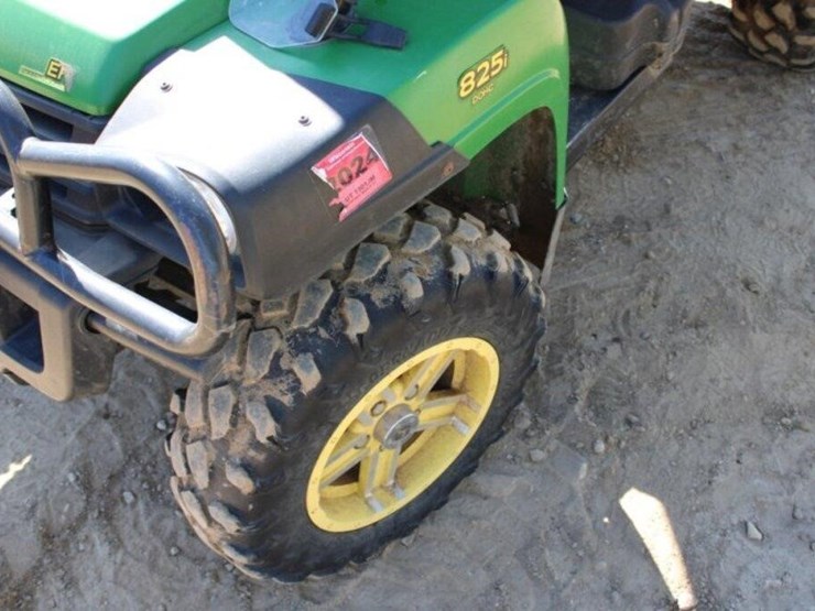 john-deere-gator-image-9