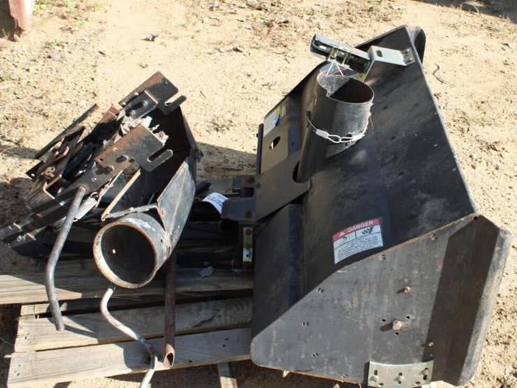 40"-snow-blower-attachment-image-4
