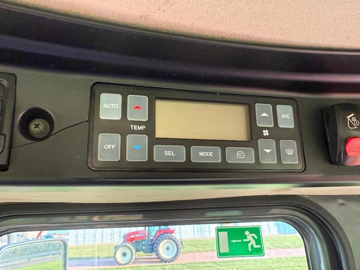 2017-doosan-dl250-5-image-54