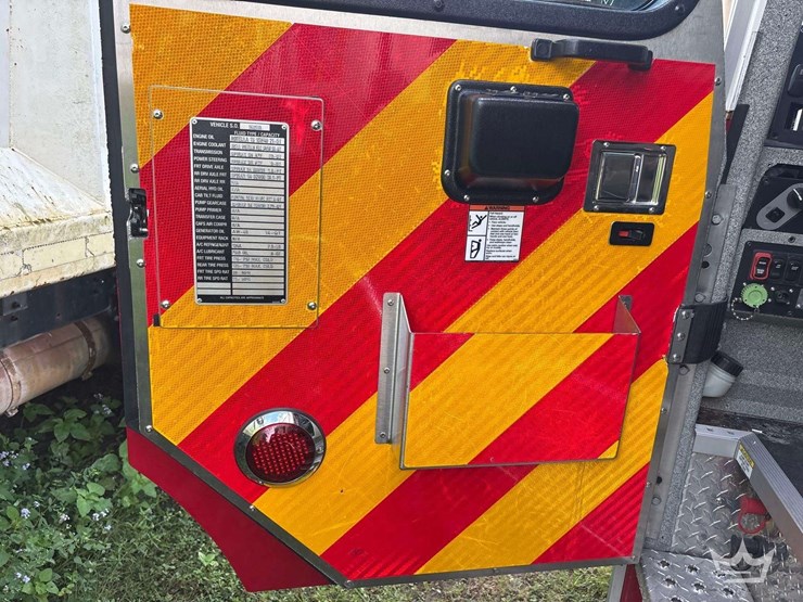 2019-e-one-pumper-image-18