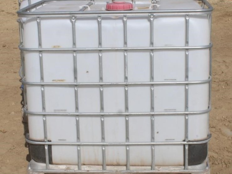 poly-tanks-in-cages-image-2