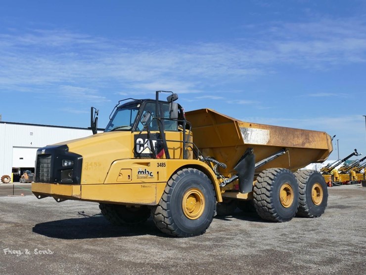 2015-caterpillar-740b-image-2