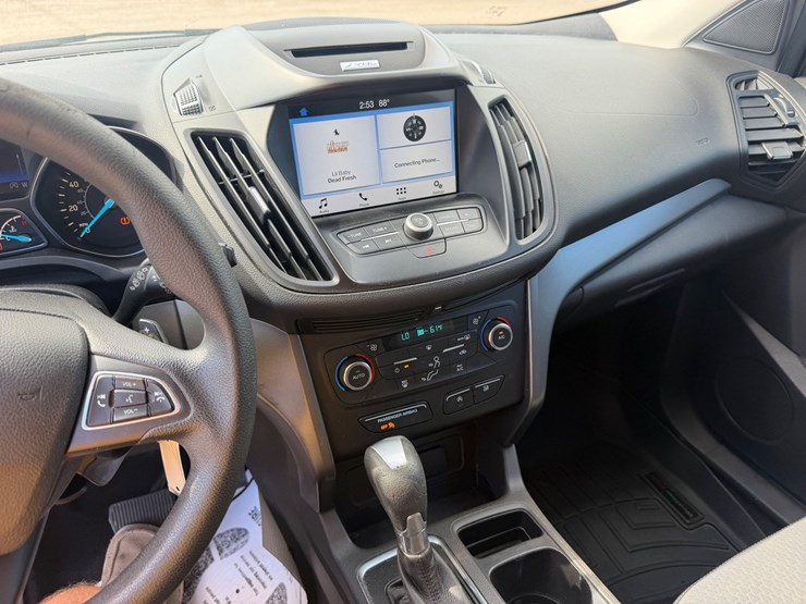 2017-ford-escape-image-16