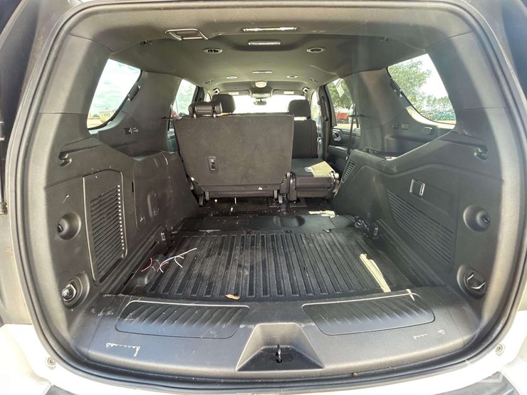 2023-chevrolet-tahoe-image-28