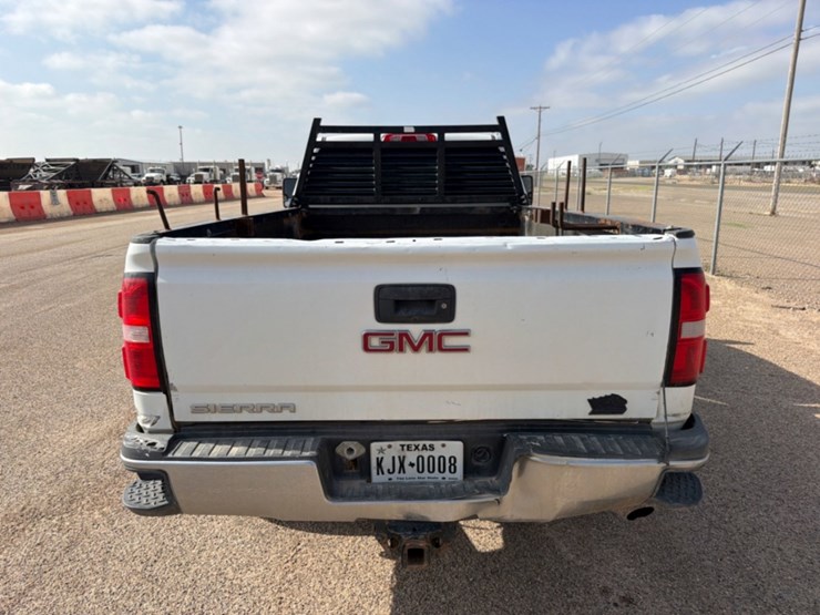 2018-gmc-sierra-2500hd-image-5