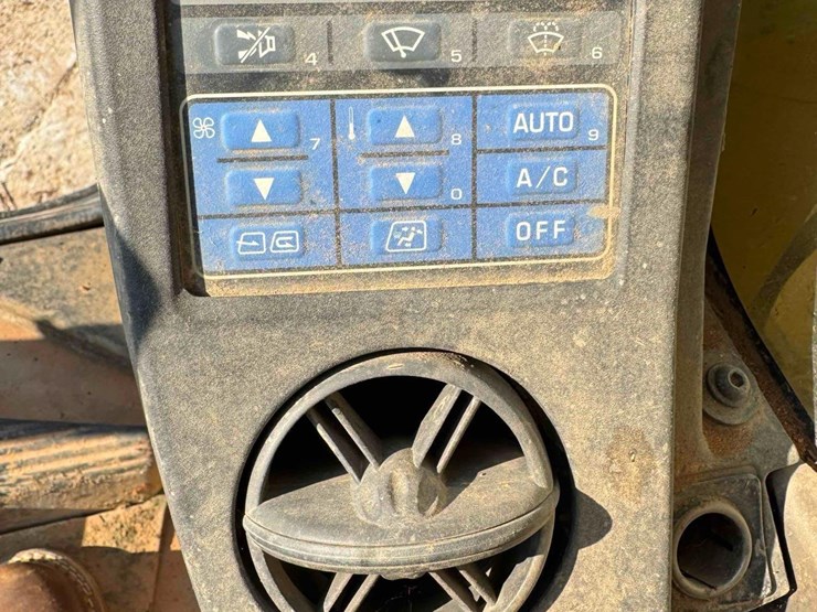 2012-komatsu-pc138us-lc-8-image-28