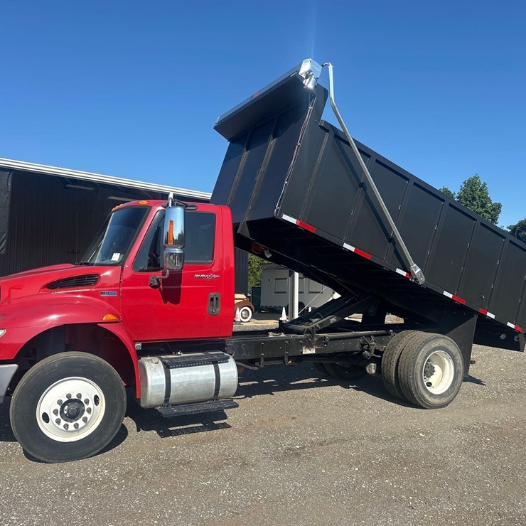 2014 INTERNATIONAL 4400 SBA