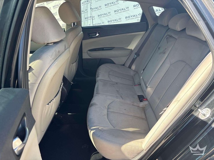 2017-kia-optima-hybrid-sedan-image-18