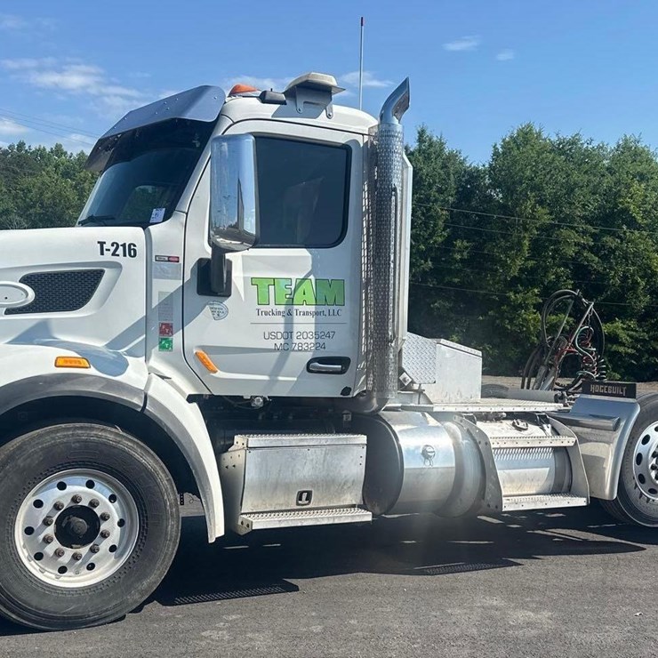 2016 PETERBILT 567