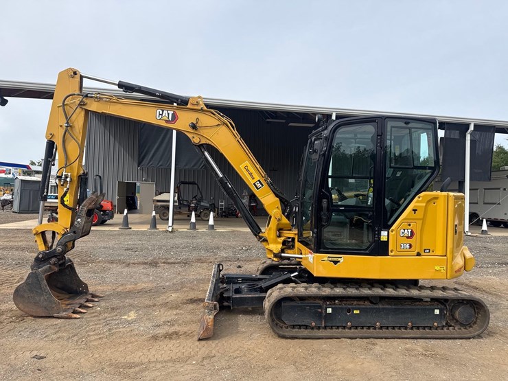 2023-caterpillar-306cr-image-2