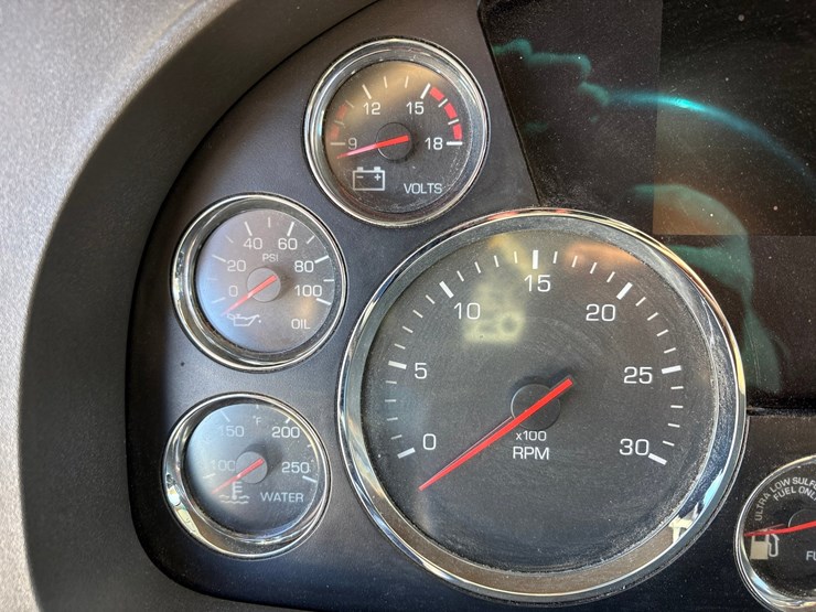 2018-kenworth-t680-image-72