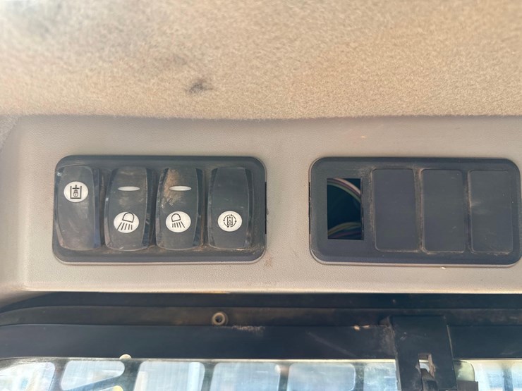 2019-caterpillar-289d-image-25