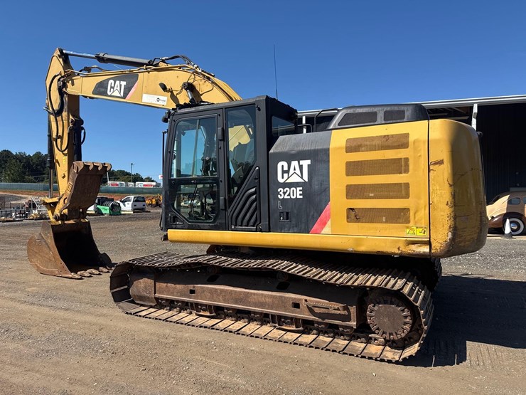 2013-caterpillar-320el-image-3