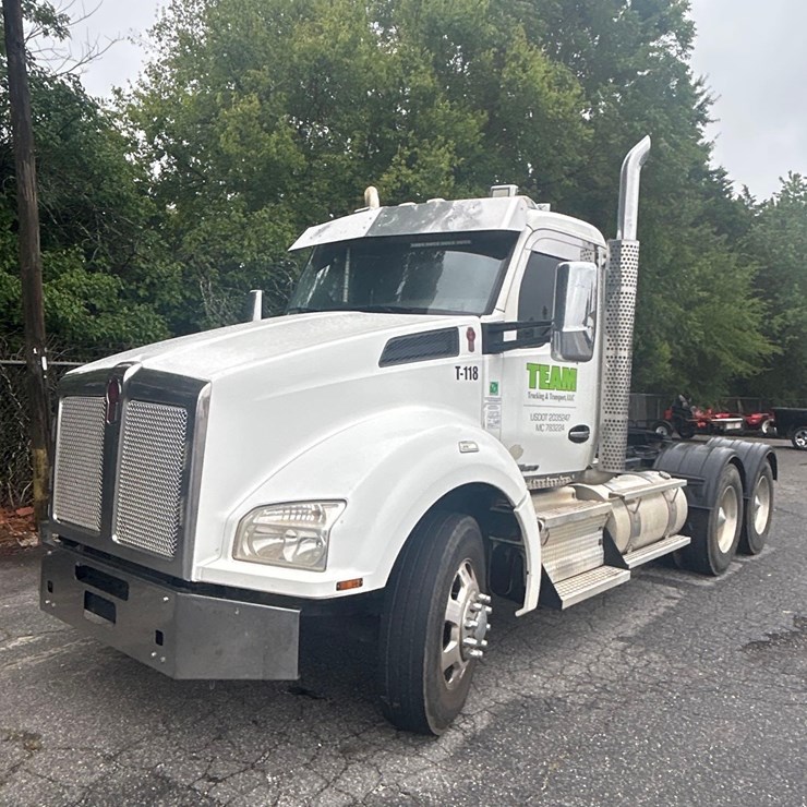 2018 KENWORTH T880