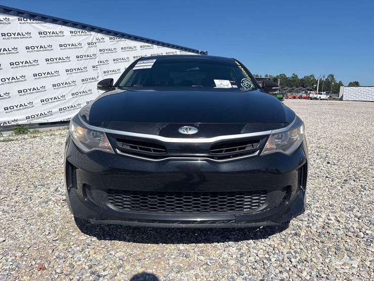 2017-kia-optima-hybrid-sedan-image-23