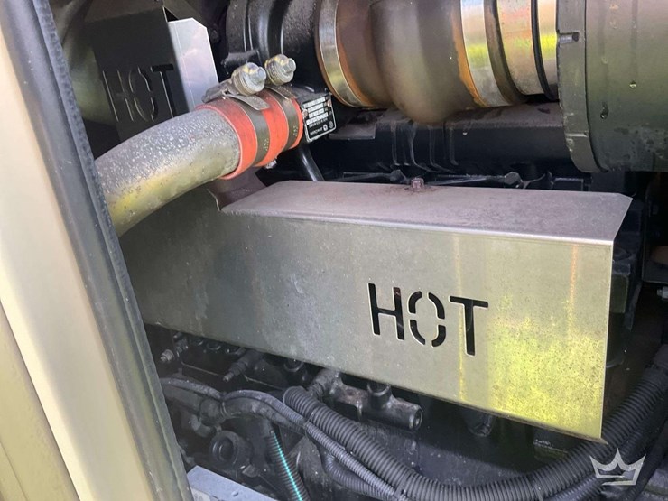 2008-generac-sd135-135kw-standby-diesel-generator-w/-base-fuel-tank-image-10