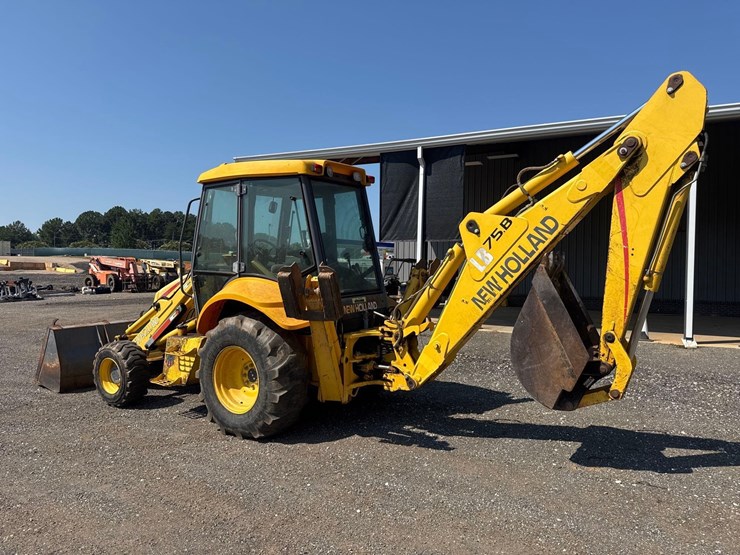 new-holland-lb75b-image-3