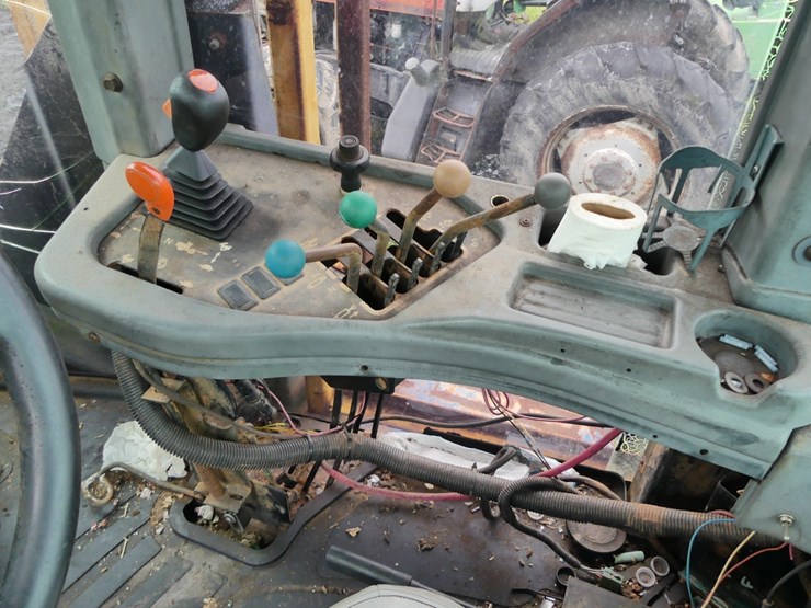 new-holland-9682-image-12
