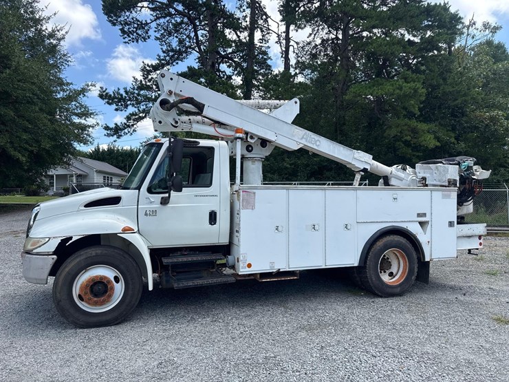 2006-international-durastar-4200-image-2