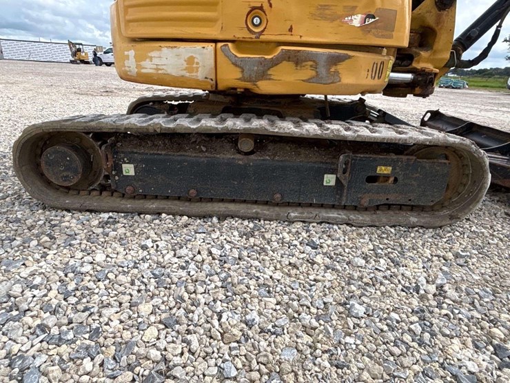 2018-caterpillar-303e-mini-excavator-image-12