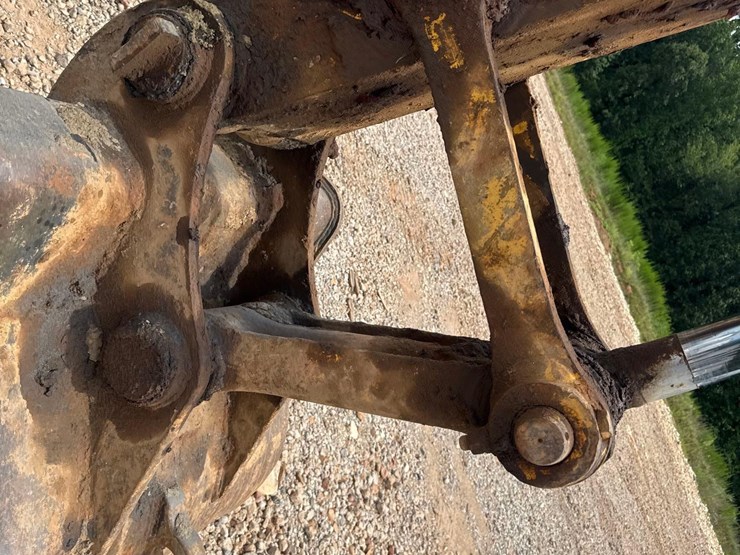 2014-komatsu-pc210-lc-10-image-13