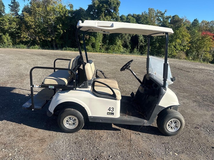 e-z-go-elite-rxv-4-passenger-golf-cart-image-2