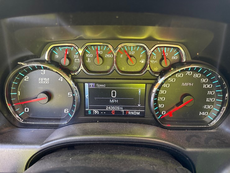 2015-chevrolet-1500-image-45