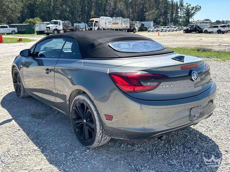 2018-buick-cascada-sedan-image-4