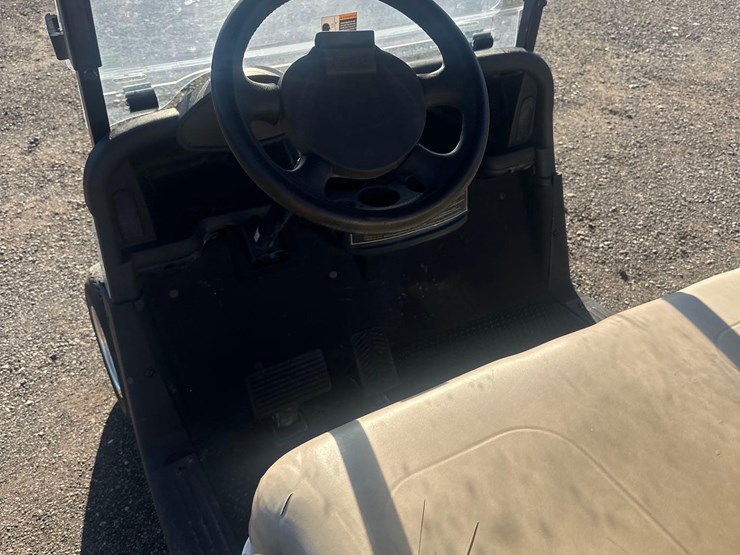 e-z-go-elite-4-passenger-golf-cart-image-11