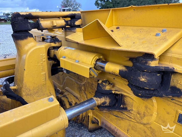 2023-komatsu-d61pxi-24-image-10