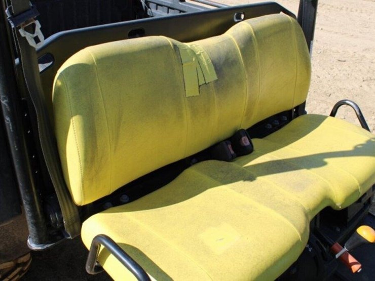 john-deere-gator-image-17