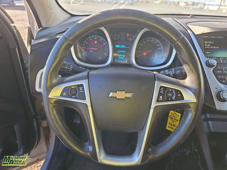 2015-chevrolet-equinox-lt-image-17