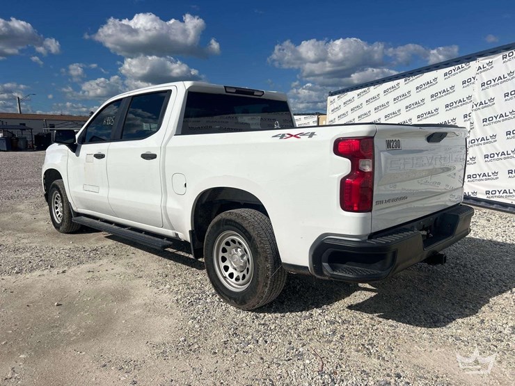 2019-chevrolet-silverado-1500-image-2