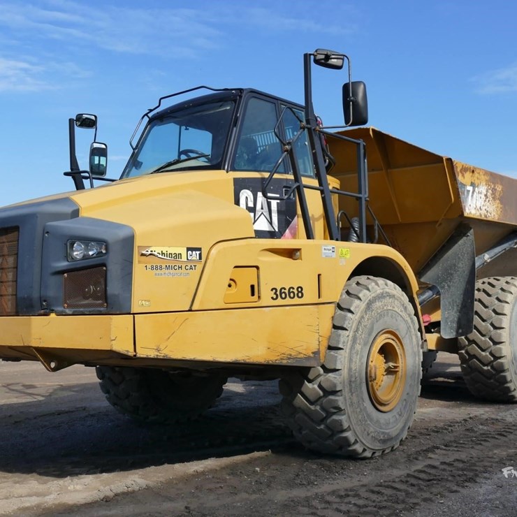 2014 CATERPILLAR 740B
