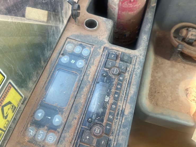 2017-caterpillar-336fl-image-44