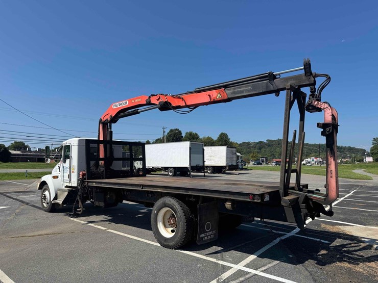 2001-kenworth-t300-image-4