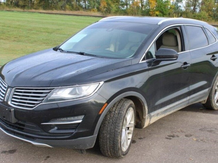 2010-lincoln-mkt-image-28