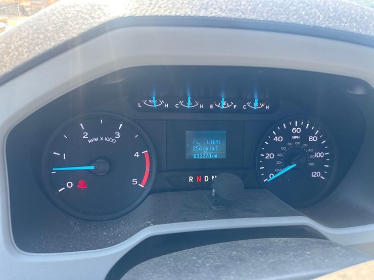 2022-ford-f750-image-43